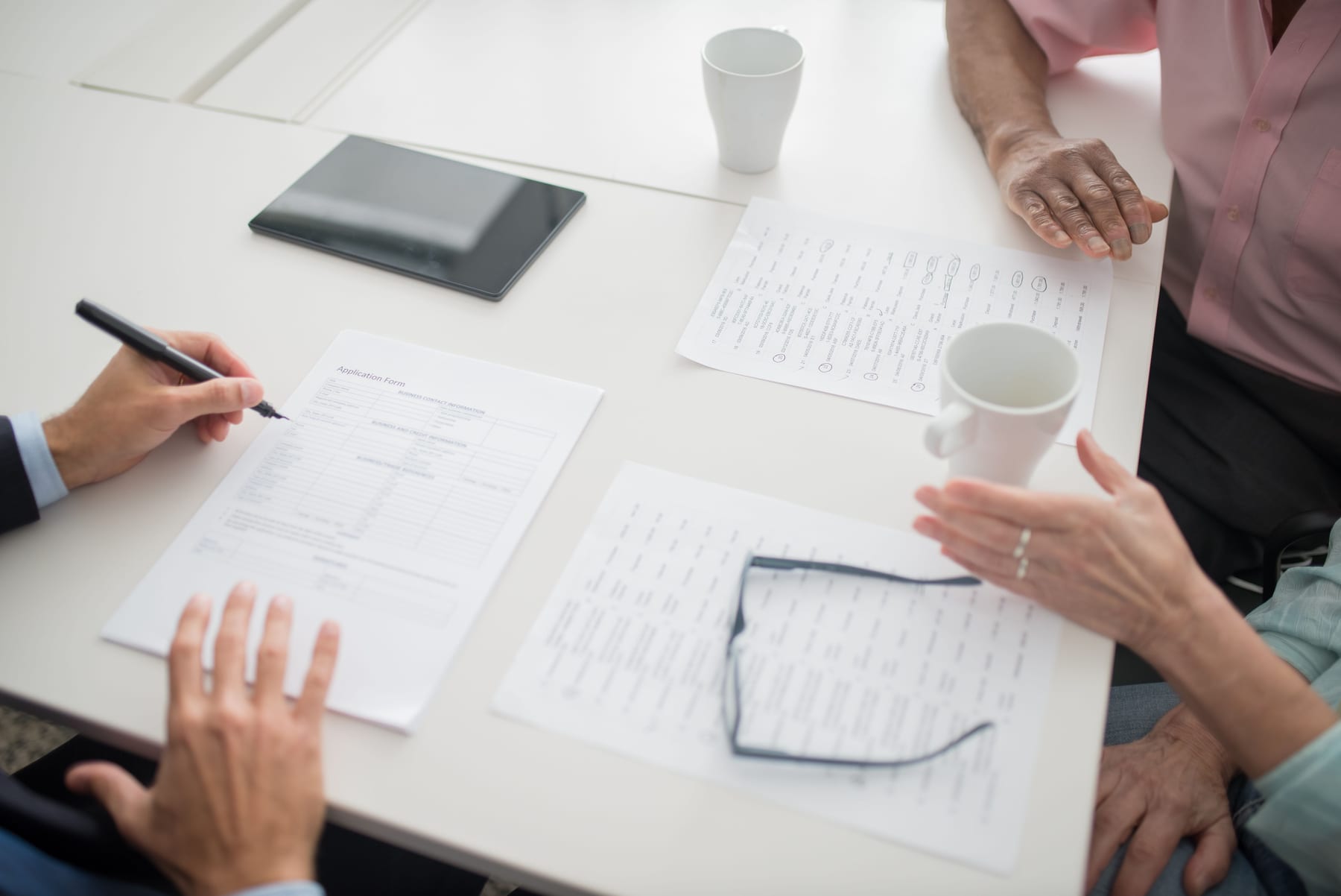 Can migration agents use client testimonials?